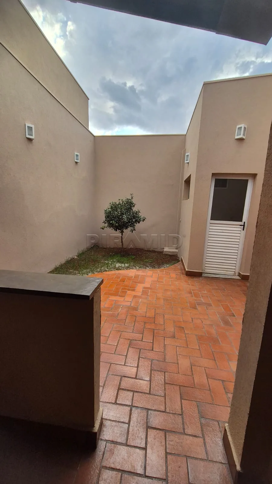Alugar Casa / Padr&atilde;o em Ribeir&atilde;o Preto R$ 4.800,00 - Foto 21