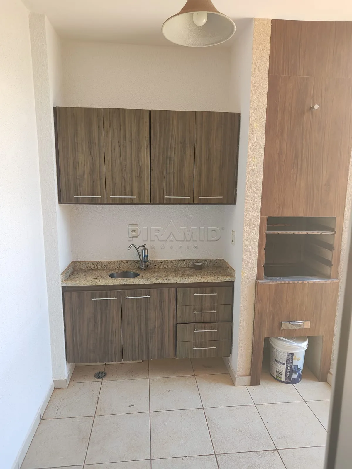 Alugar Apartamento / Padr&atilde;o em Ribeir&atilde;o Preto R$ 1.800,00 - Foto 3