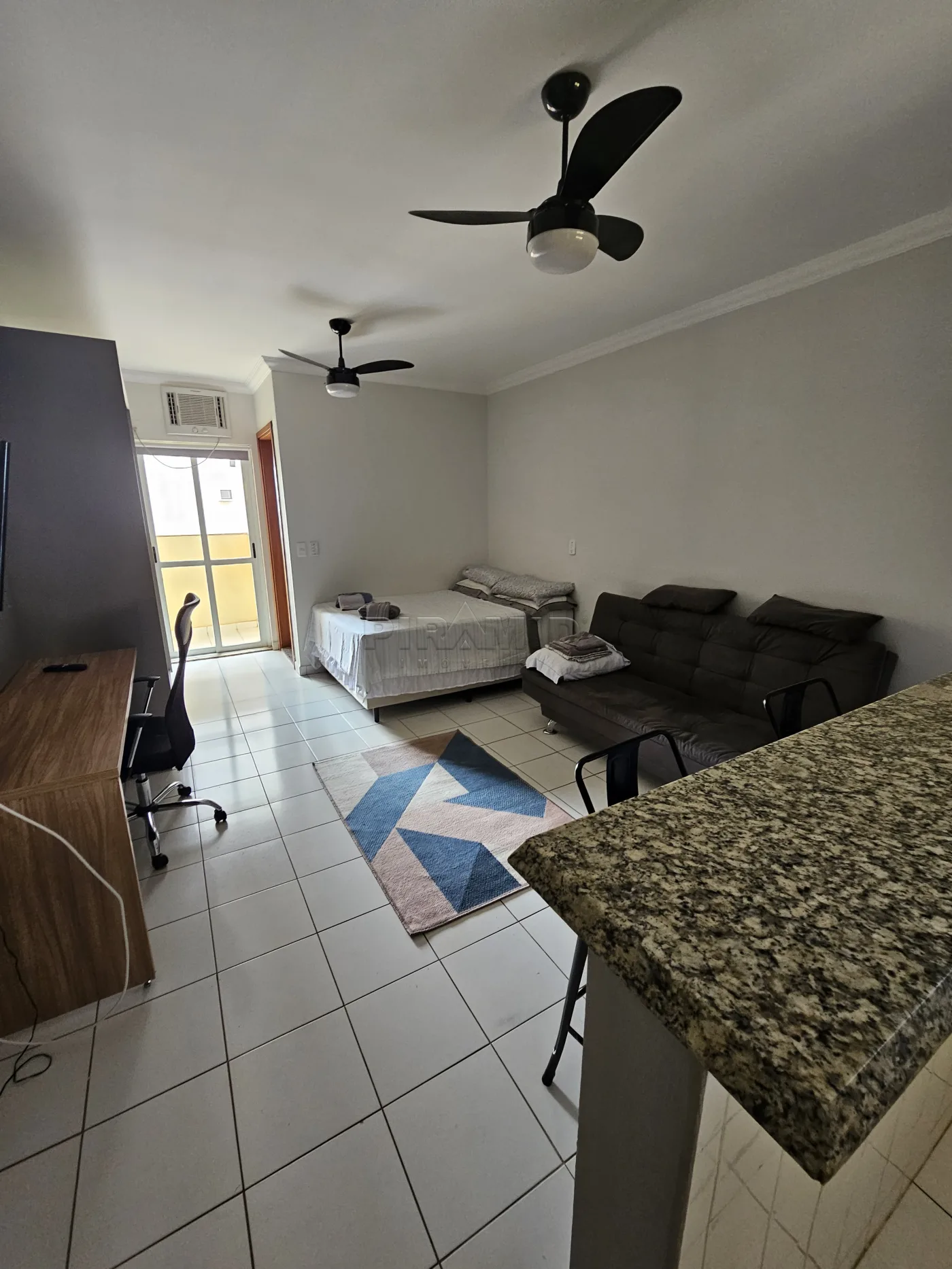 Alugar Apartamento / Kitchnet em Ribeir&atilde;o Preto R$ 1.050,00 - Foto 1