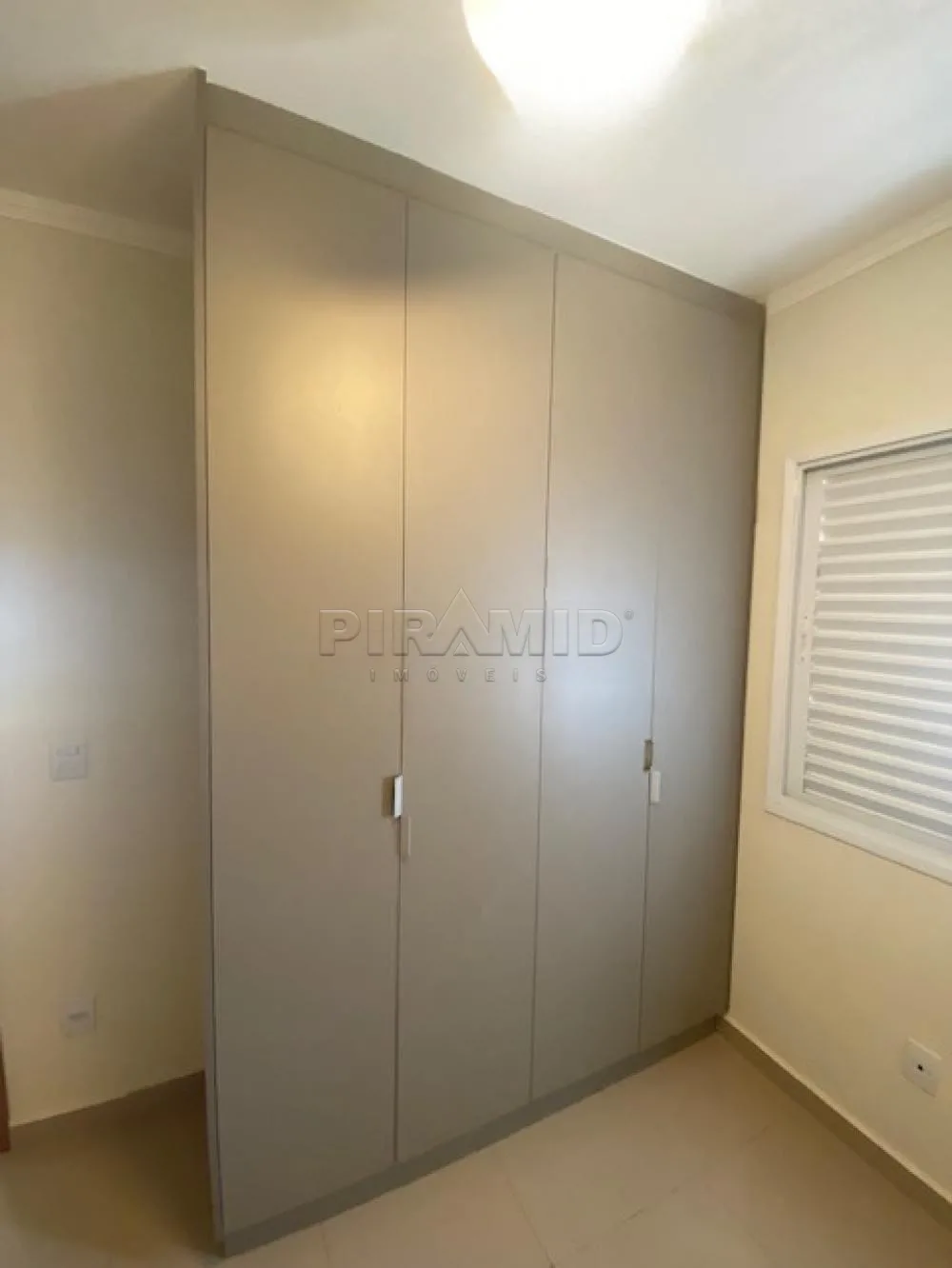 Alugar Apartamento / Padr&atilde;o em Ribeir&atilde;o Preto R$ 2.500,00 - Foto 3