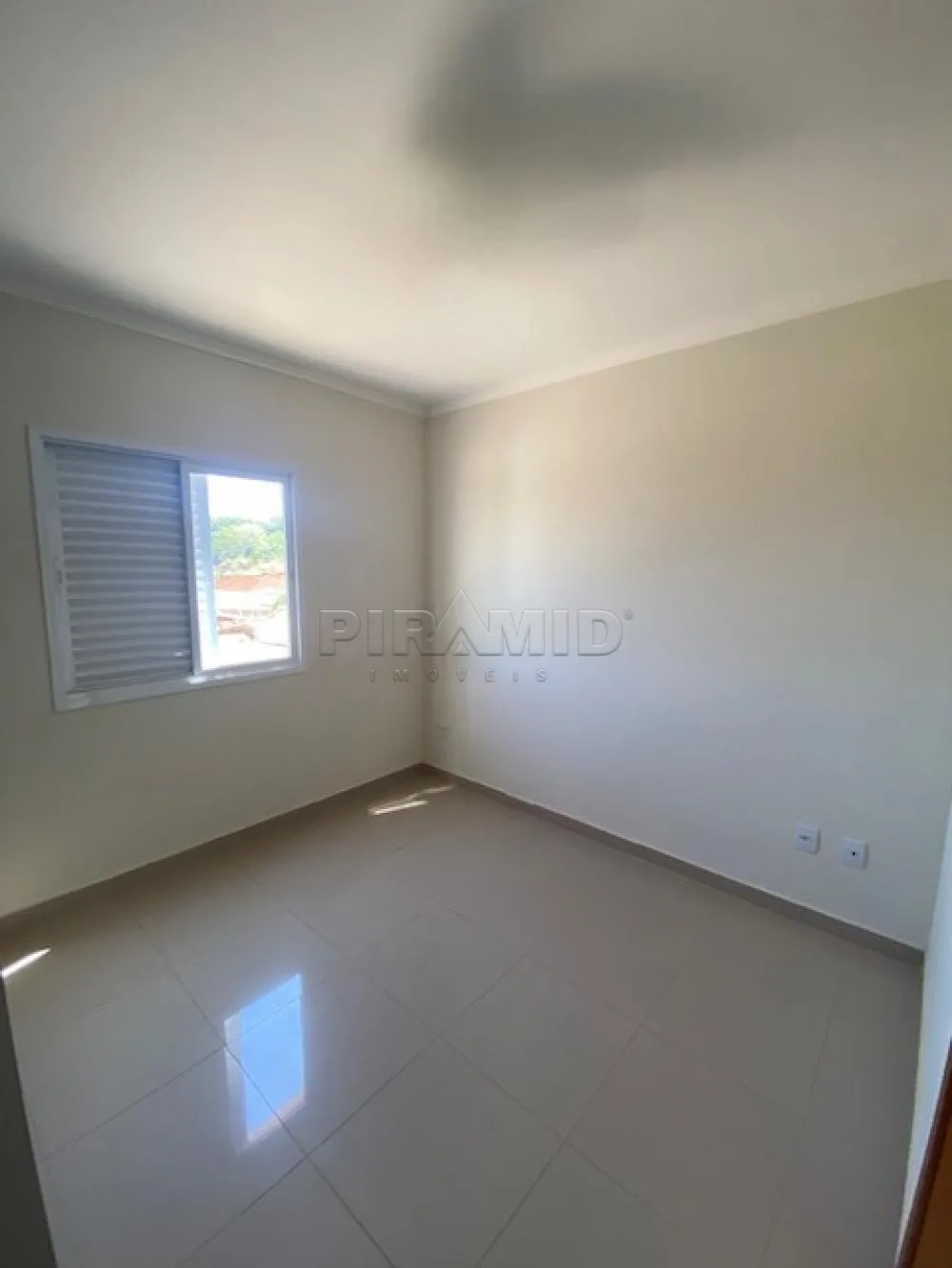 Alugar Apartamento / Padr&atilde;o em Ribeir&atilde;o Preto R$ 2.500,00 - Foto 4