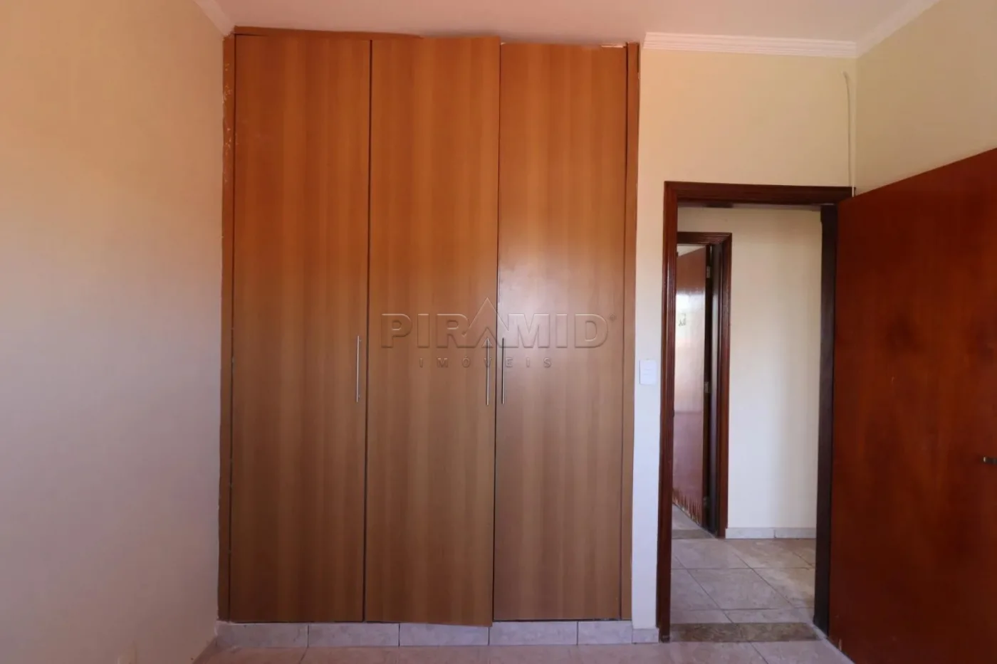 Alugar Casa / Padr&atilde;o em Ribeir&atilde;o Preto R$ 3.200,00 - Foto 19