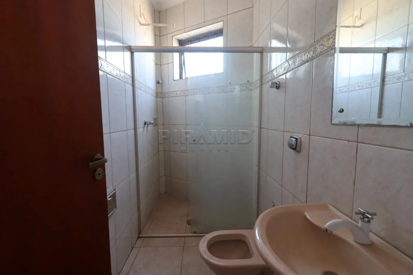 Alugar Casa / Padr&atilde;o em Ribeir&atilde;o Preto R$ 3.200,00 - Foto 18