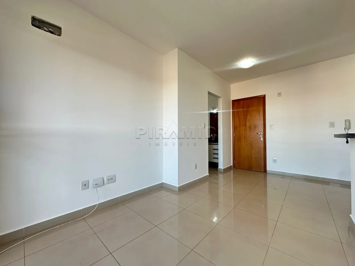 Alugar Apartamento / Padr&atilde;o em Ribeir&atilde;o Preto R$ 1.920,00 - Foto 4