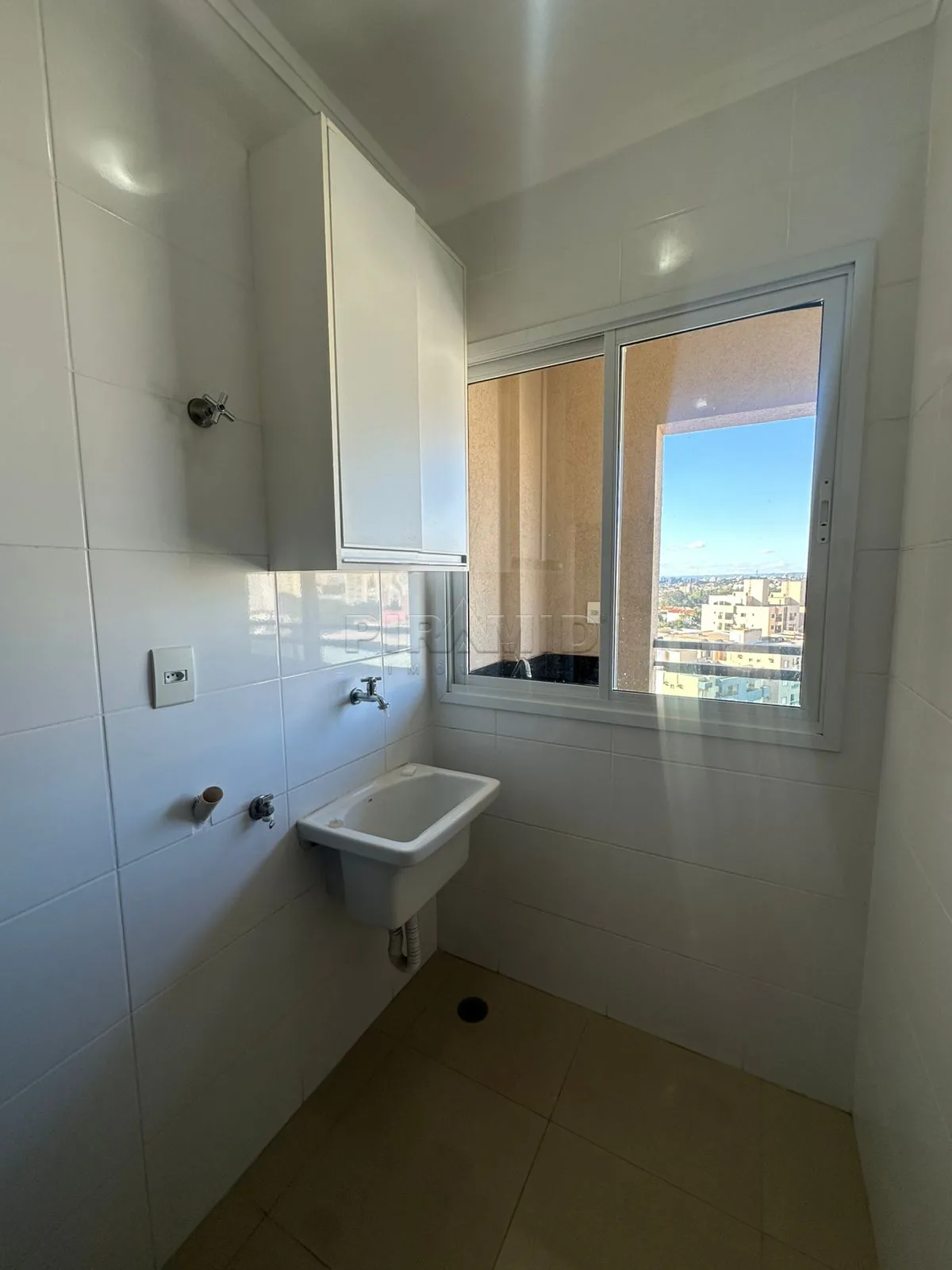 Alugar Apartamento / Padr&atilde;o em Ribeir&atilde;o Preto R$ 1.920,00 - Foto 12