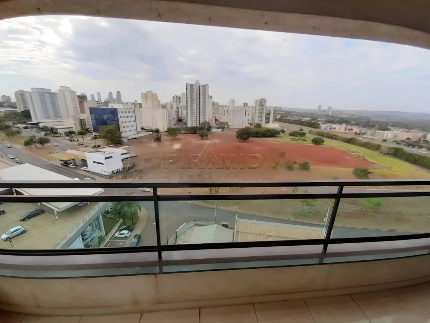 Alugar Apartamento / Padr&atilde;o em Ribeir&atilde;o Preto R$ 2.100,00 - Foto 3