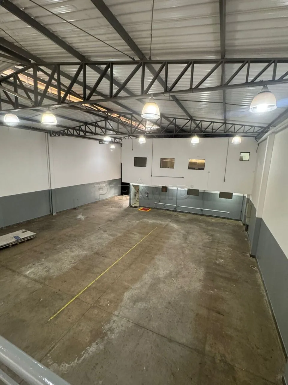 Alugar Comercial / Galp&atilde;o  Barrac&atilde;o em Ribeir&atilde;o Preto R$ 9.000,00 - Foto 1