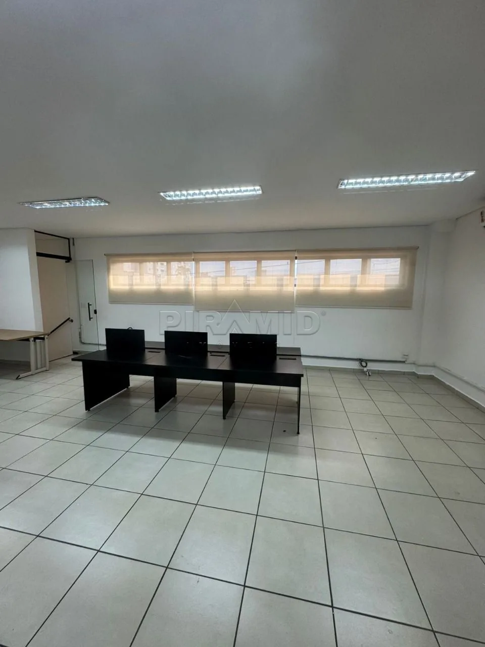 Alugar Comercial / Galp&atilde;o  Barrac&atilde;o em Ribeir&atilde;o Preto R$ 9.000,00 - Foto 6