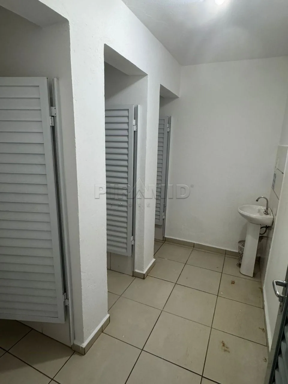 Alugar Comercial / Galp&atilde;o  Barrac&atilde;o em Ribeir&atilde;o Preto R$ 9.000,00 - Foto 10