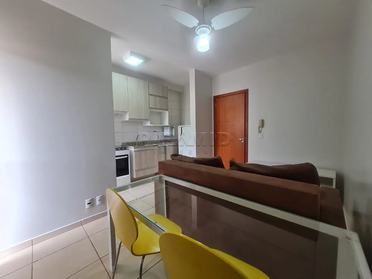 Alugar Apartamento / Padr&atilde;o em Ribeir&atilde;o Preto R$ 1.350,00 - Foto 1