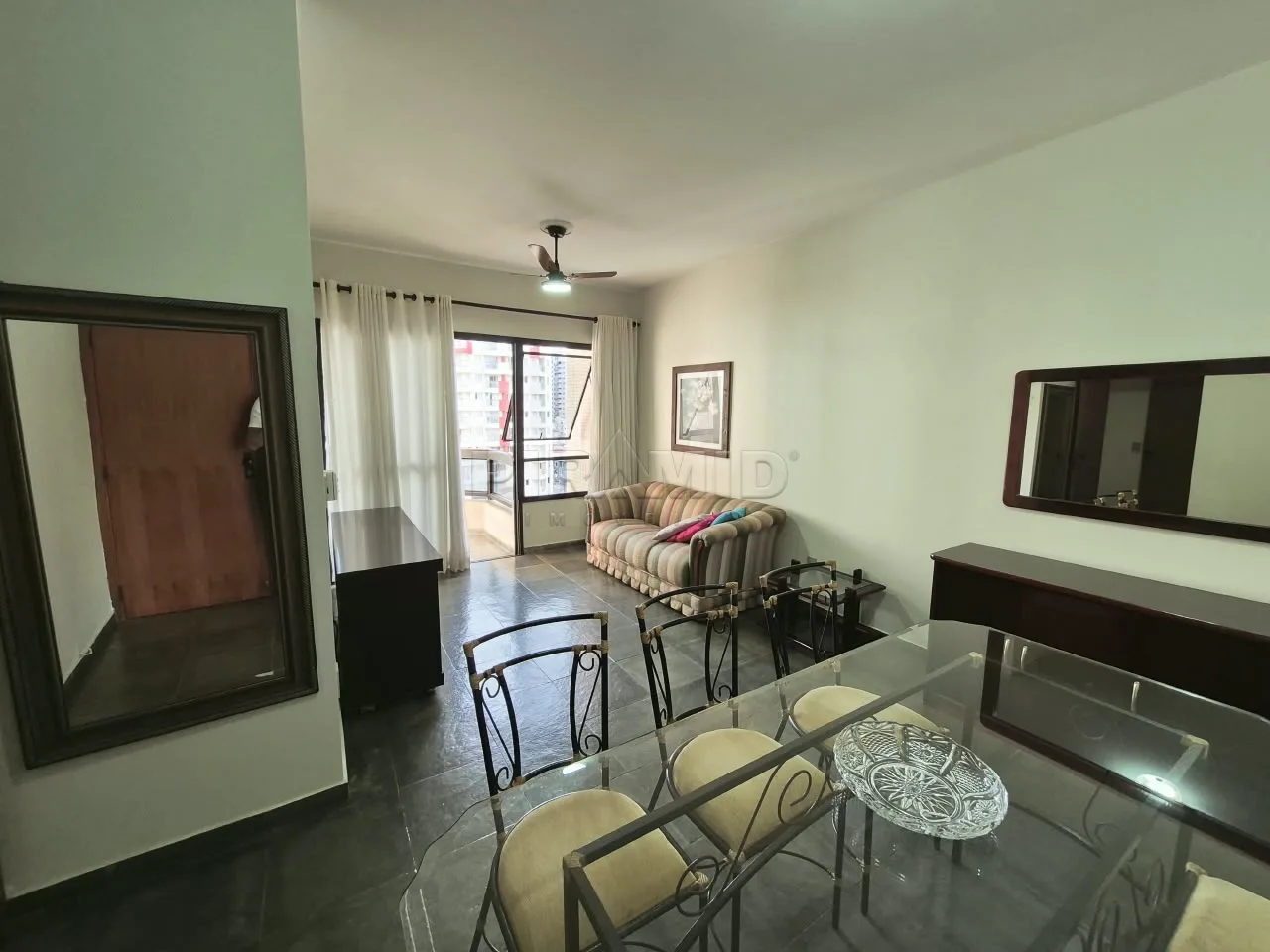 Alugar Apartamento / Padr&atilde;o em Ribeir&atilde;o Preto R$ 1.200,00 - Foto 1