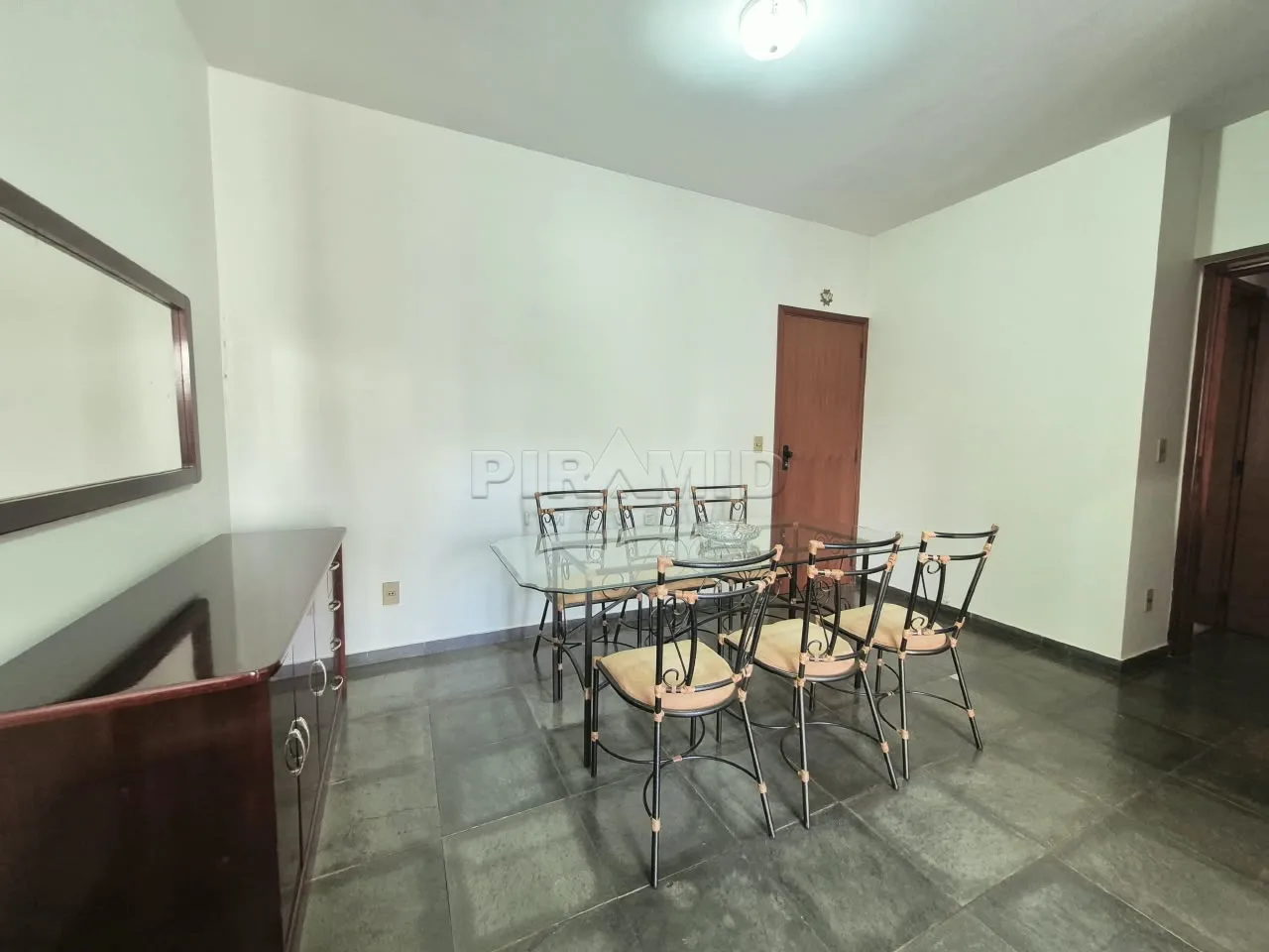 Alugar Apartamento / Padr&atilde;o em Ribeir&atilde;o Preto R$ 1.200,00 - Foto 3