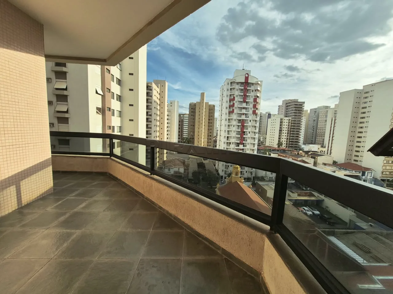 Alugar Apartamento / Padr&atilde;o em Ribeir&atilde;o Preto R$ 1.200,00 - Foto 5
