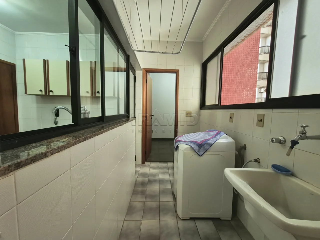 Alugar Apartamento / Padr&atilde;o em Ribeir&atilde;o Preto R$ 1.200,00 - Foto 15