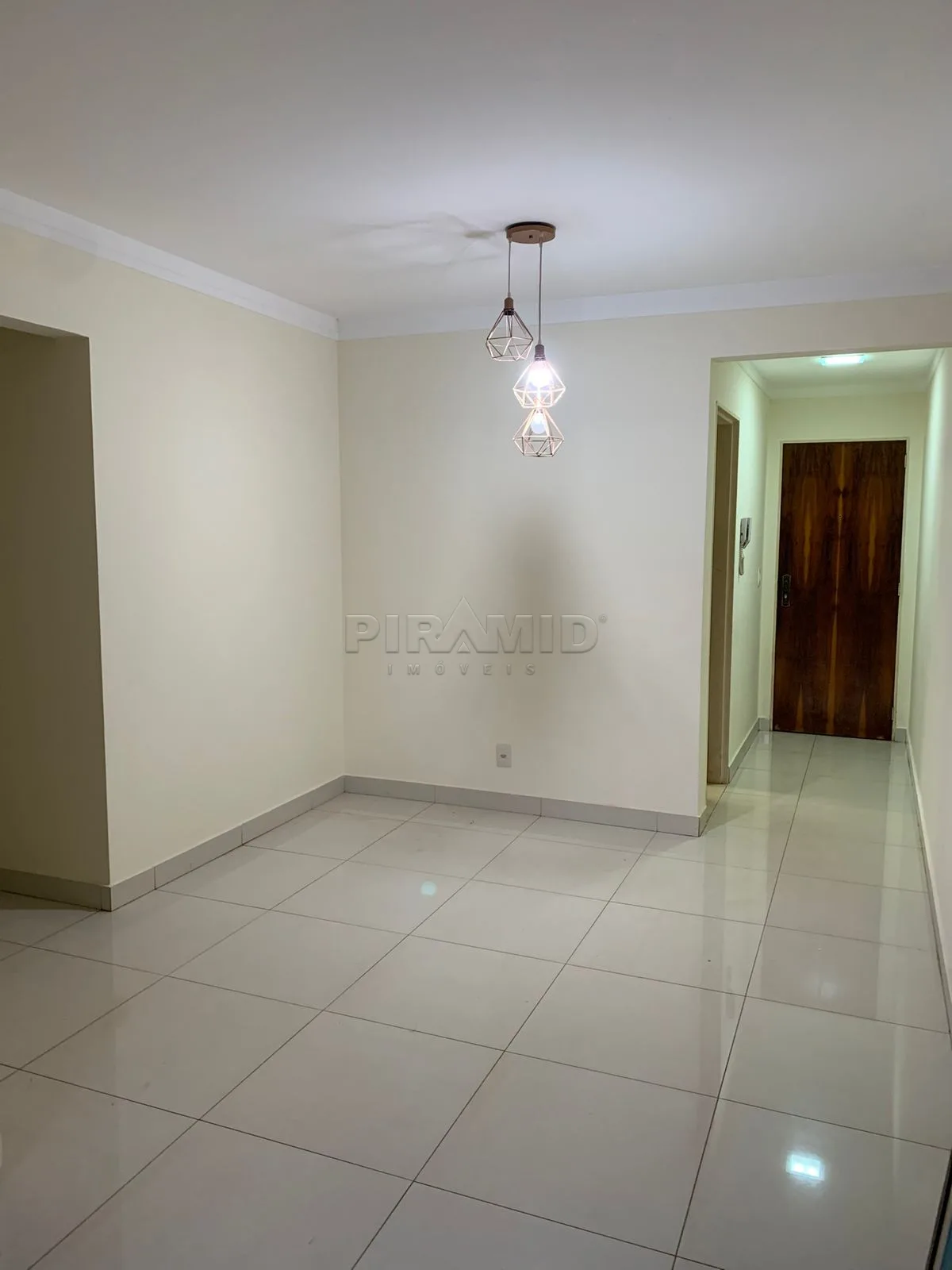 Alugar Apartamento / Padr&atilde;o em Ribeir&atilde;o Preto R$ 1.800,00 - Foto 3