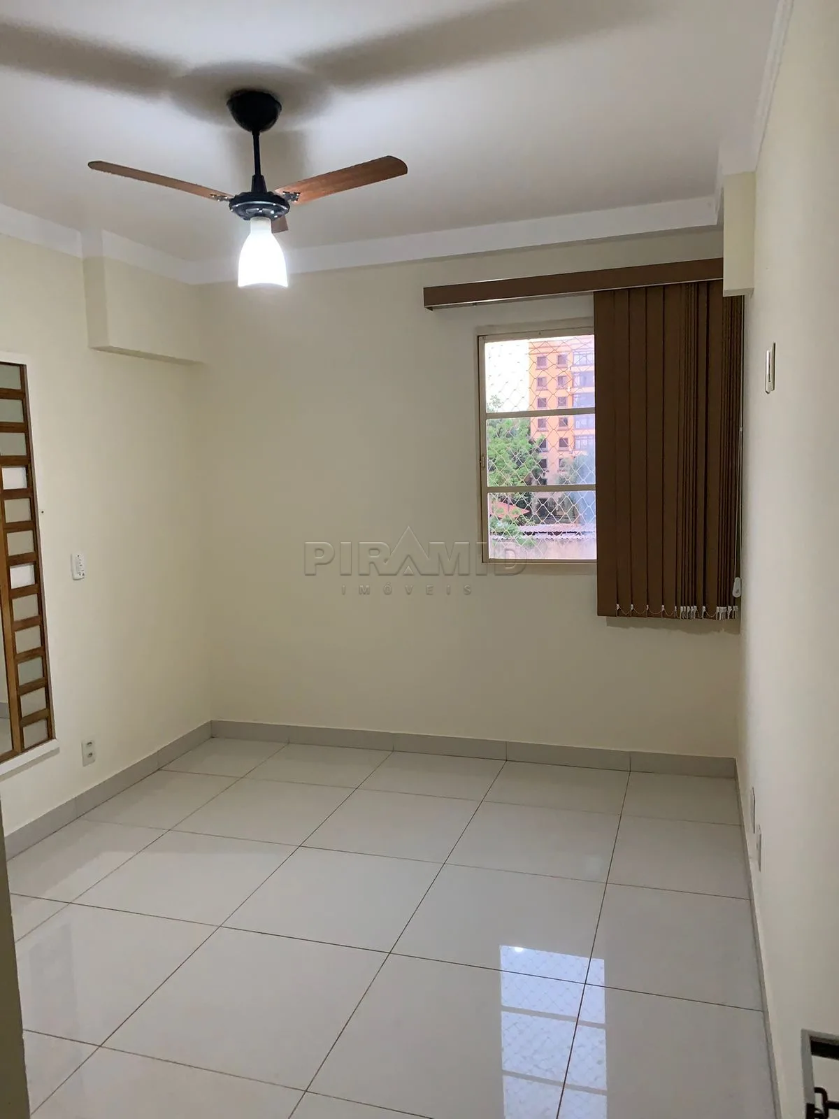 Alugar Apartamento / Padr&atilde;o em Ribeir&atilde;o Preto R$ 1.800,00 - Foto 13