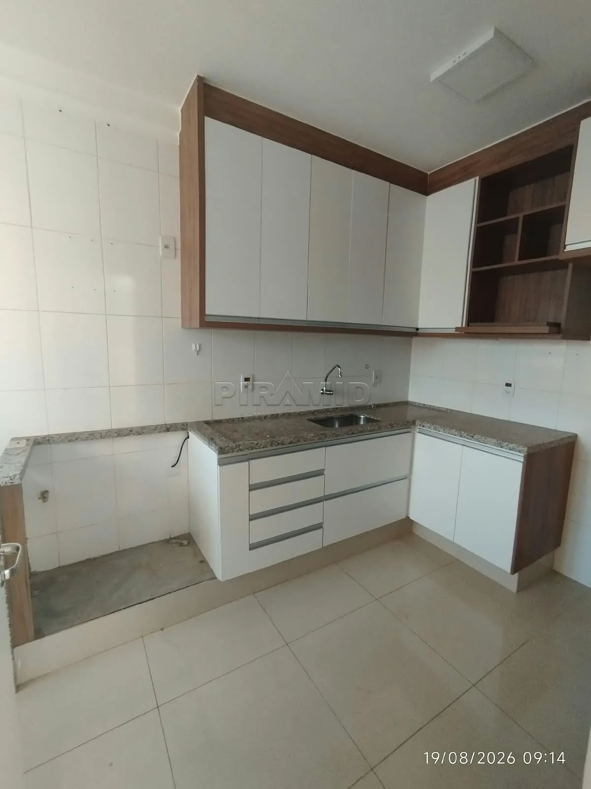 Alugar Apartamento / Padr&atilde;o em Ribeir&atilde;o Preto R$ 3.000,00 - Foto 17