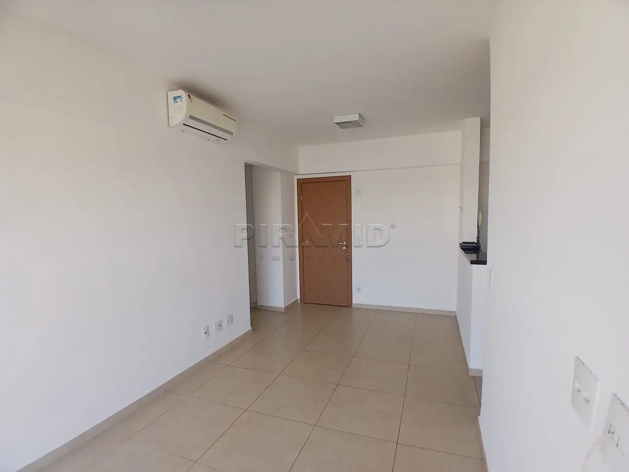 Alugar Apartamento / Kitchnet em Ribeir&atilde;o Preto R$ 1.800,00 - Foto 2