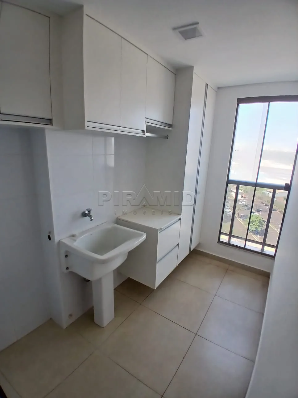 Alugar Apartamento / Kitchnet em Ribeir&atilde;o Preto R$ 1.800,00 - Foto 8