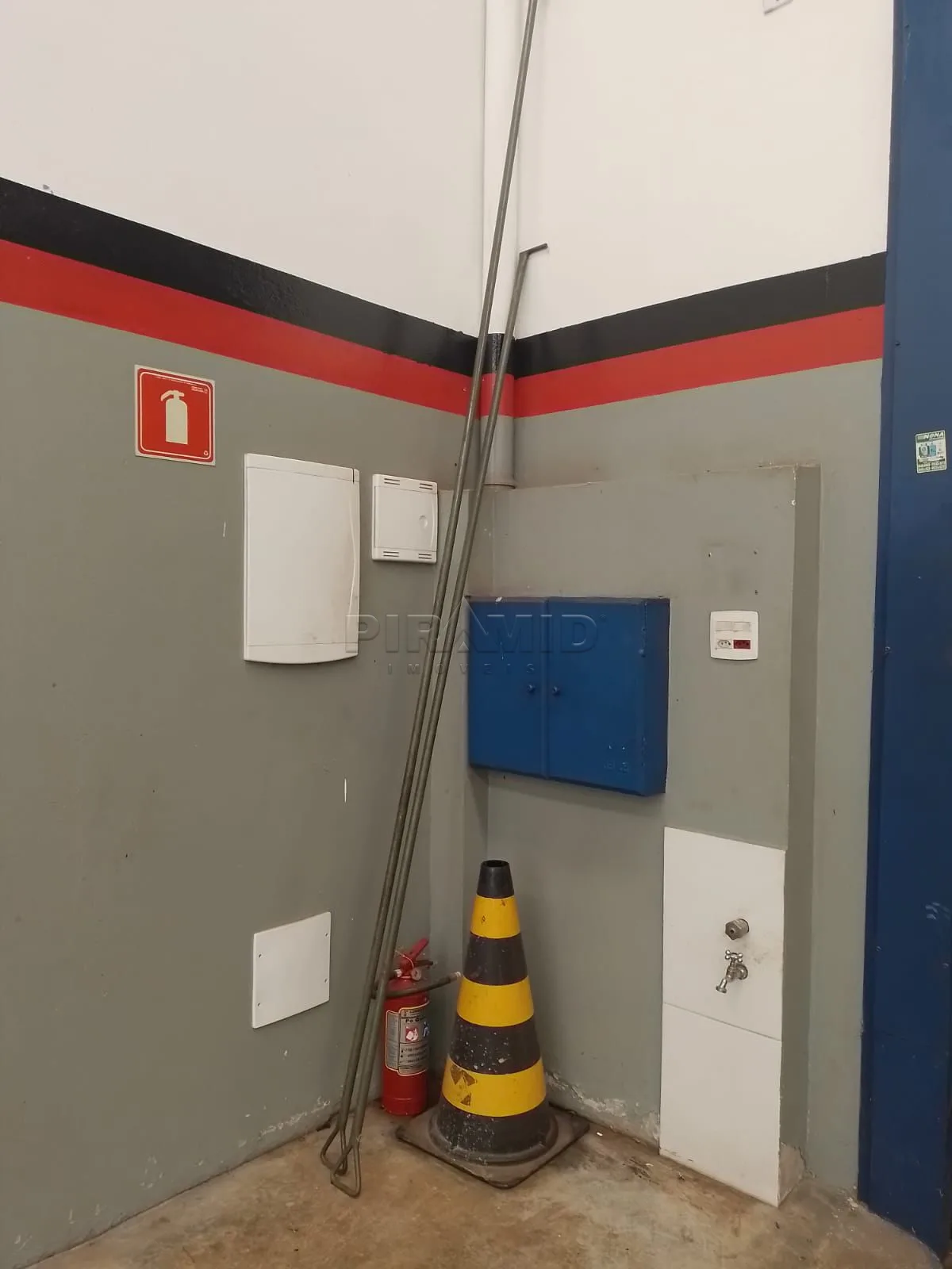 Alugar Comercial / Sal&atilde;o em Ribeir&atilde;o Preto R$ 4.000,00 - Foto 9