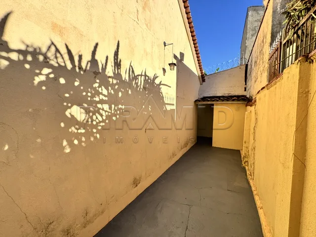 Alugar Casa / Padr&atilde;o em Ribeir&atilde;o Preto R$ 850,00 - Foto 10