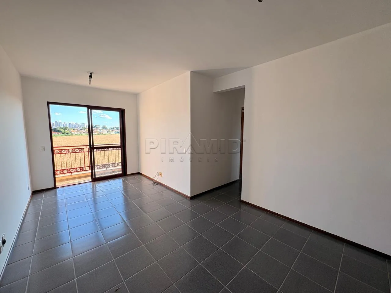 Alugar Apartamento / Padr&atilde;o em Ribeir&atilde;o Preto R$ 950,00 - Foto 1