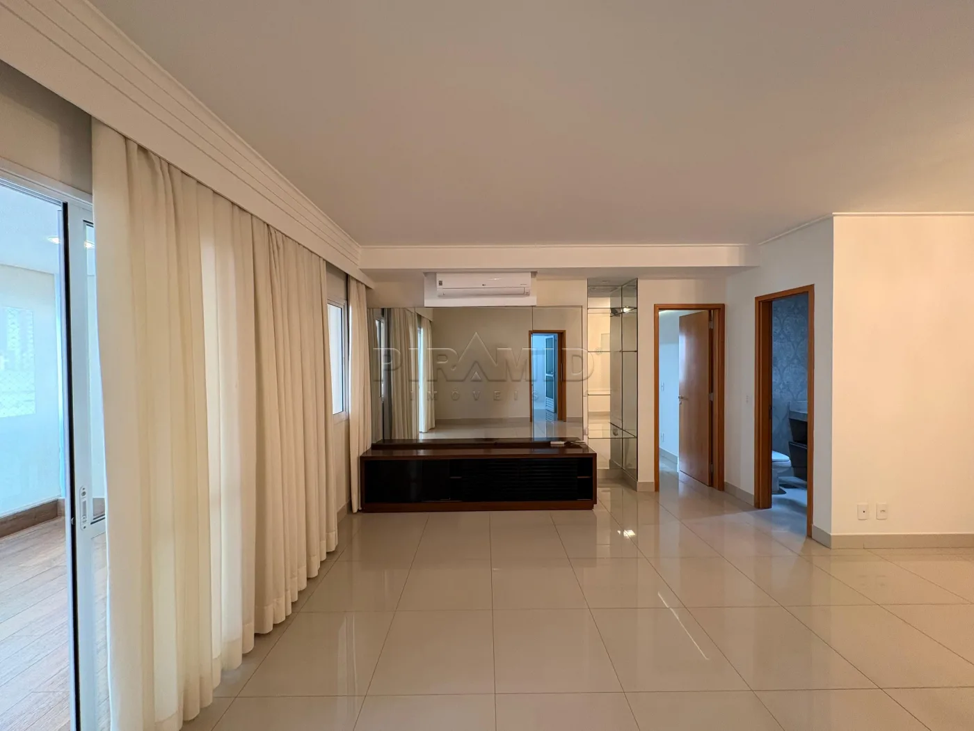 Alugar Apartamento / Padr&atilde;o em Ribeir&atilde;o Preto R$ 6.300,00 - Foto 1