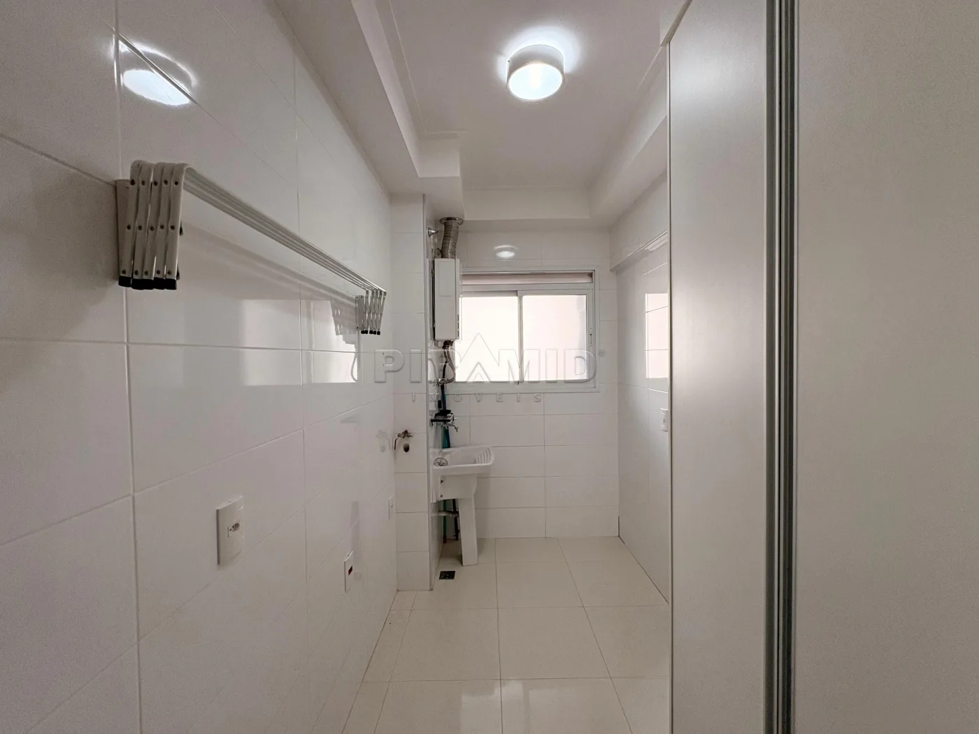 Alugar Apartamento / Padr&atilde;o em Ribeir&atilde;o Preto R$ 6.300,00 - Foto 14
