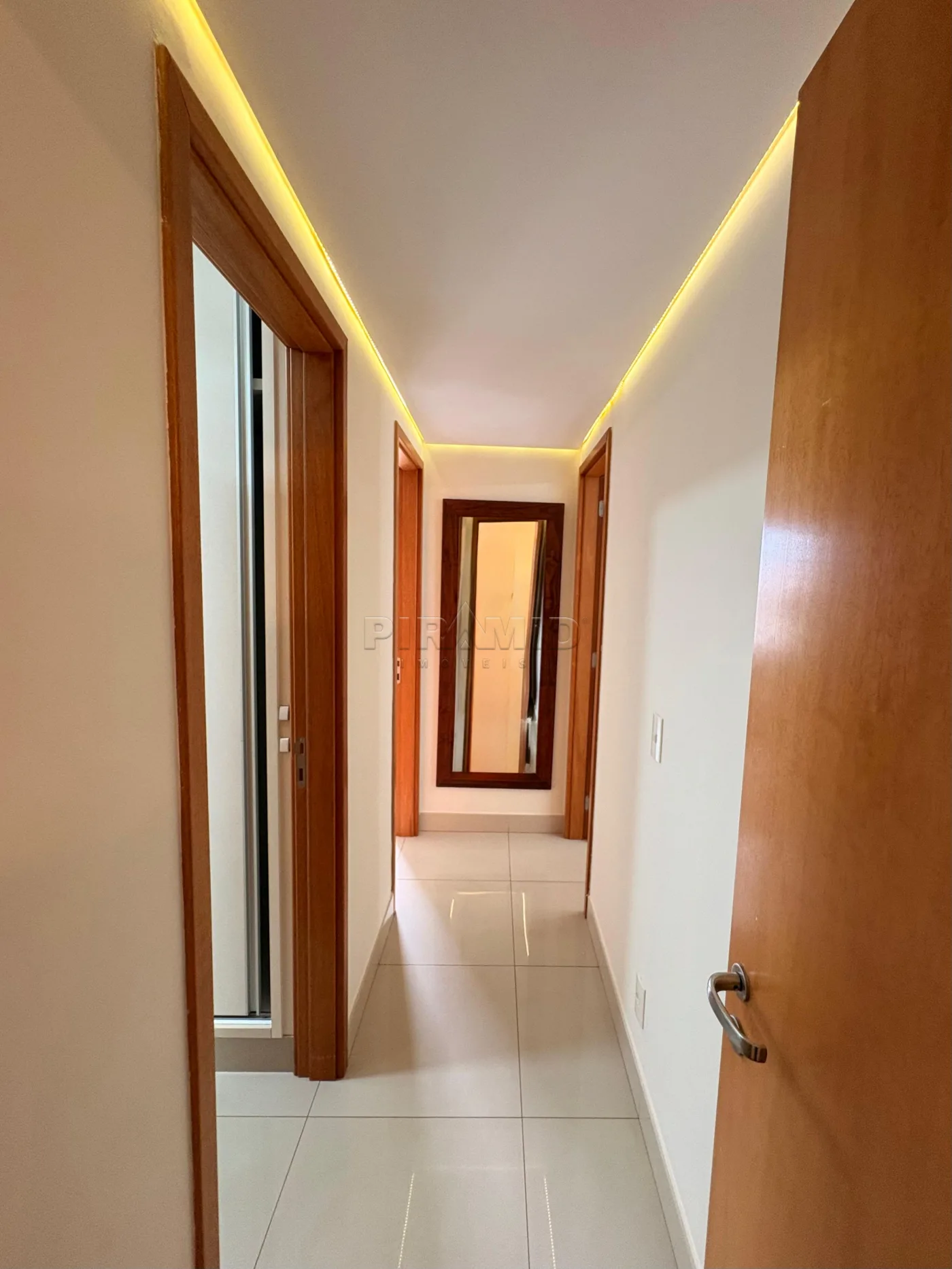 Alugar Apartamento / Padr&atilde;o em Ribeir&atilde;o Preto R$ 6.300,00 - Foto 16