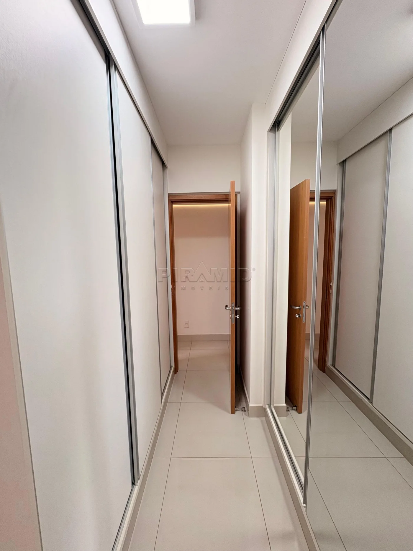 Alugar Apartamento / Padr&atilde;o em Ribeir&atilde;o Preto R$ 6.300,00 - Foto 18