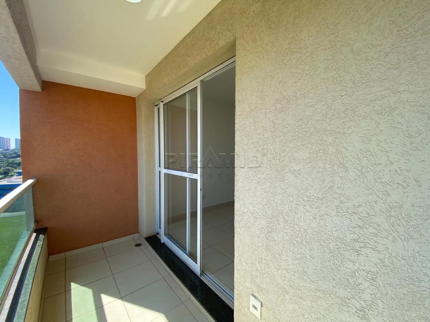 Alugar Apartamento / Padr&atilde;o em Ribeir&atilde;o Preto R$ 1.800,00 - Foto 3