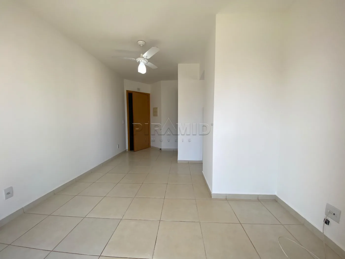 Alugar Apartamento / Padr&atilde;o em Ribeir&atilde;o Preto R$ 1.800,00 - Foto 4