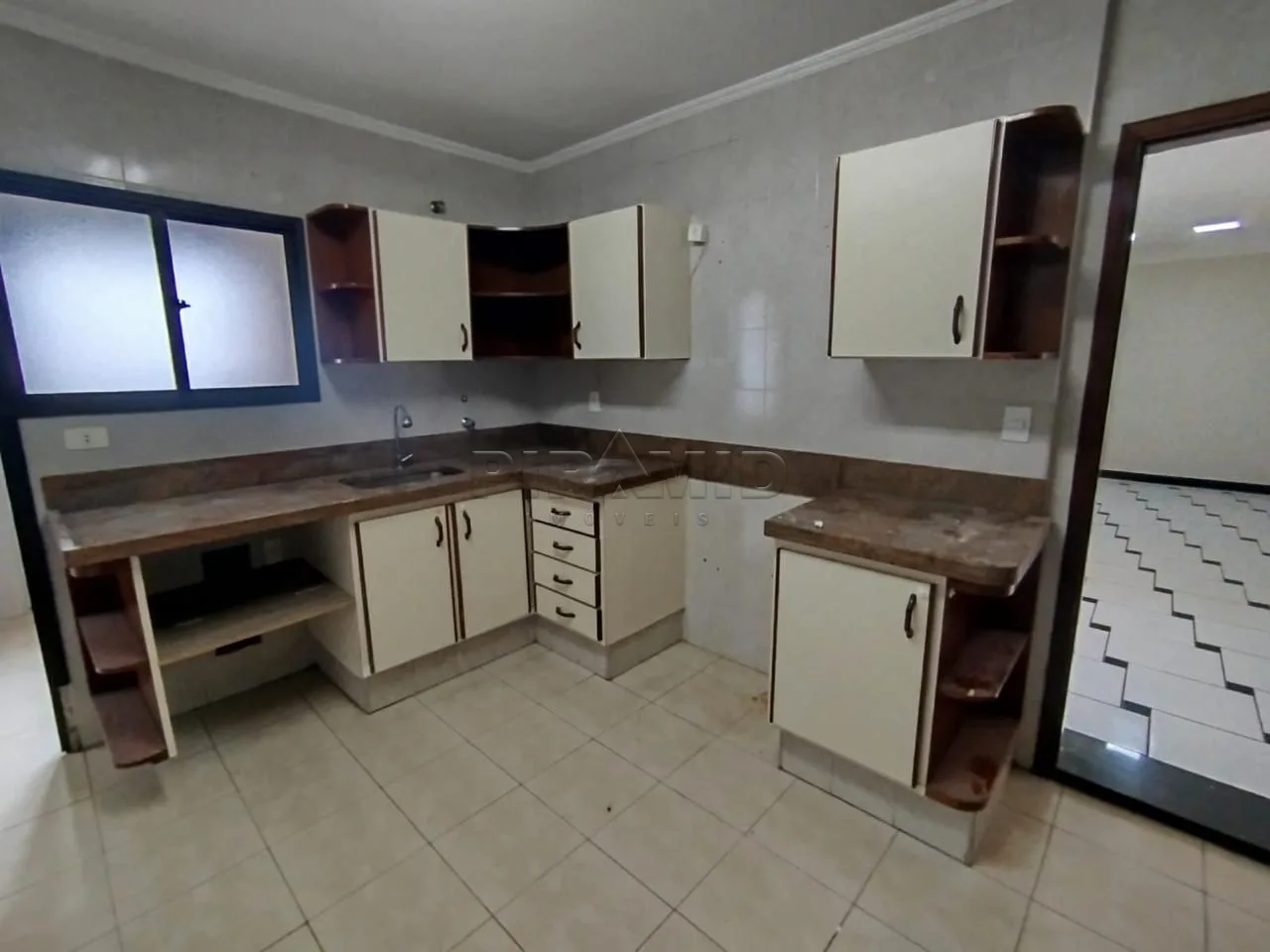 Alugar Apartamento / Padr&atilde;o em Ribeir&atilde;o Preto R$ 1.350,00 - Foto 4