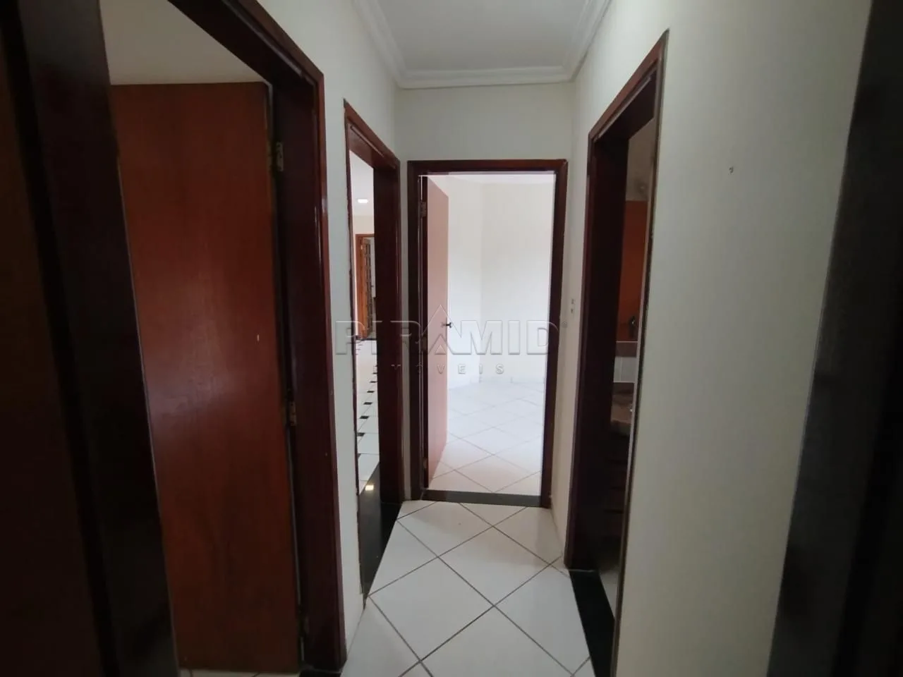 Alugar Apartamento / Padr&atilde;o em Ribeir&atilde;o Preto R$ 1.350,00 - Foto 7