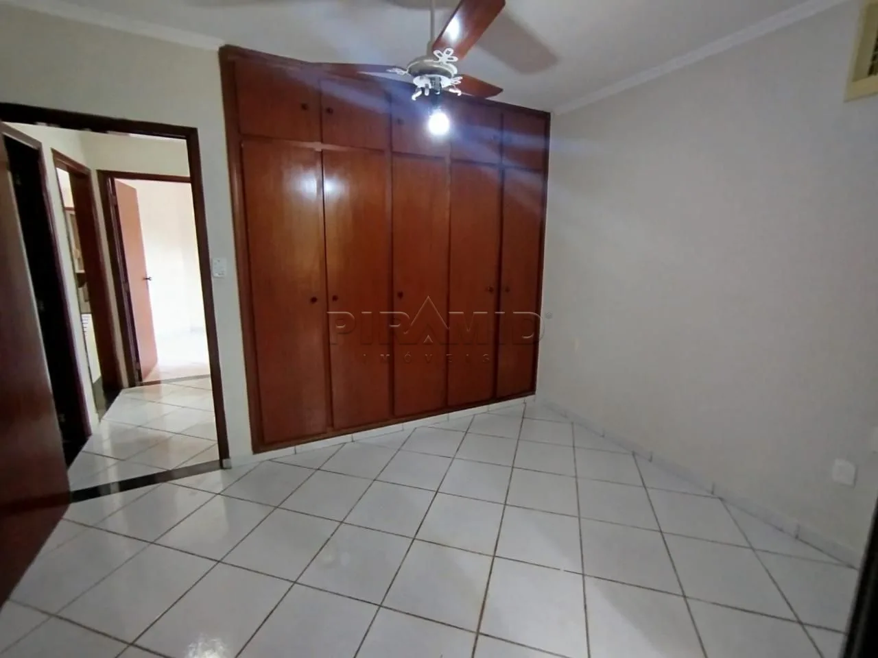 Alugar Apartamento / Padr&atilde;o em Ribeir&atilde;o Preto R$ 1.350,00 - Foto 10