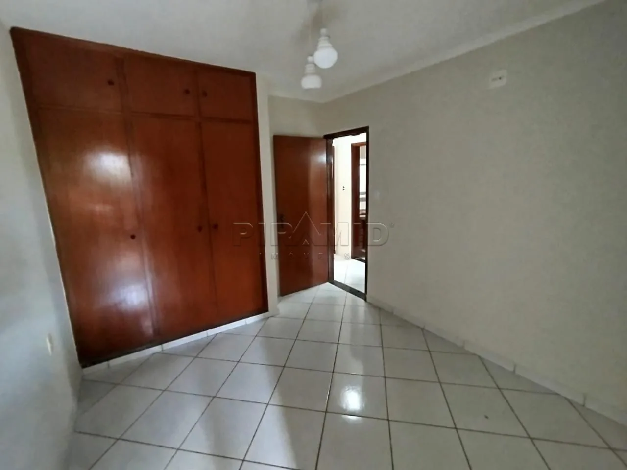 Alugar Apartamento / Padr&atilde;o em Ribeir&atilde;o Preto R$ 1.350,00 - Foto 8