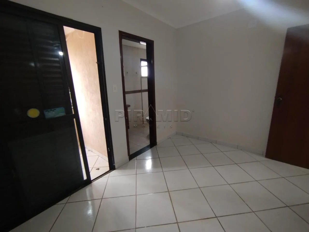 Alugar Apartamento / Padr&atilde;o em Ribeir&atilde;o Preto R$ 1.350,00 - Foto 11