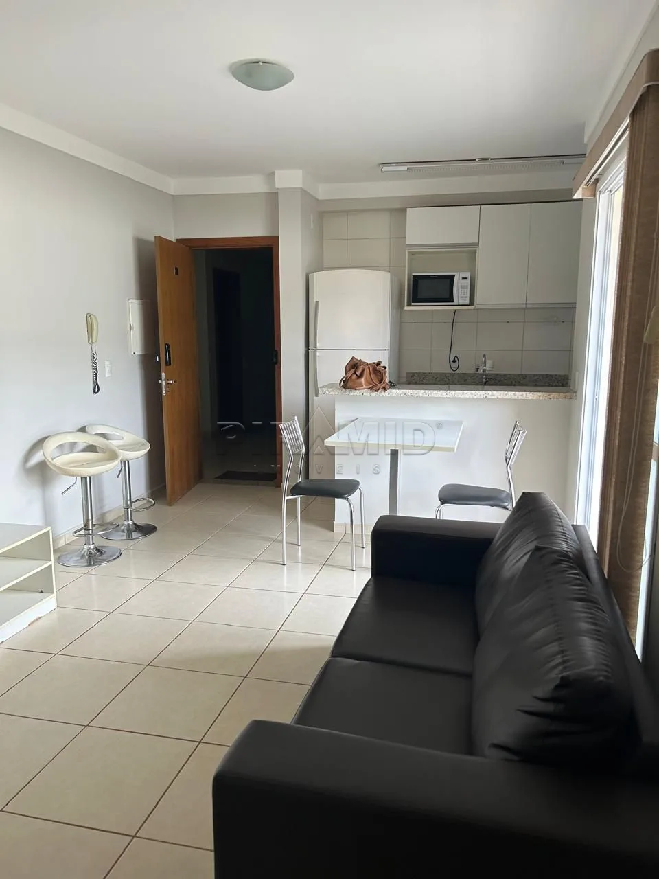 Alugar Apartamento / Padr&atilde;o em Ribeir&atilde;o Preto R$ 2.000,00 - Foto 1