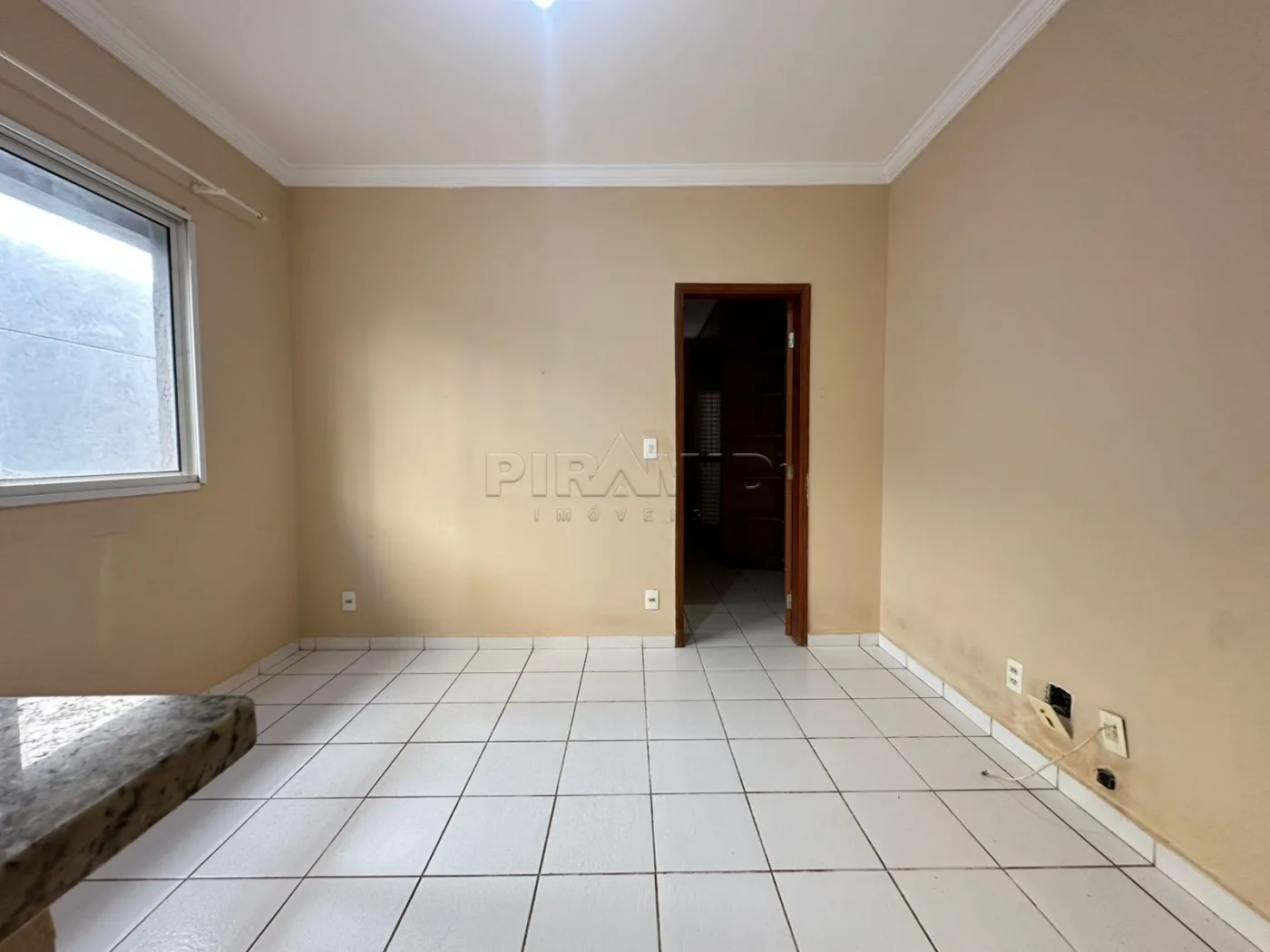Alugar Apartamento / Padr&atilde;o em Ribeir&atilde;o Preto R$ 1.300,00 - Foto 1