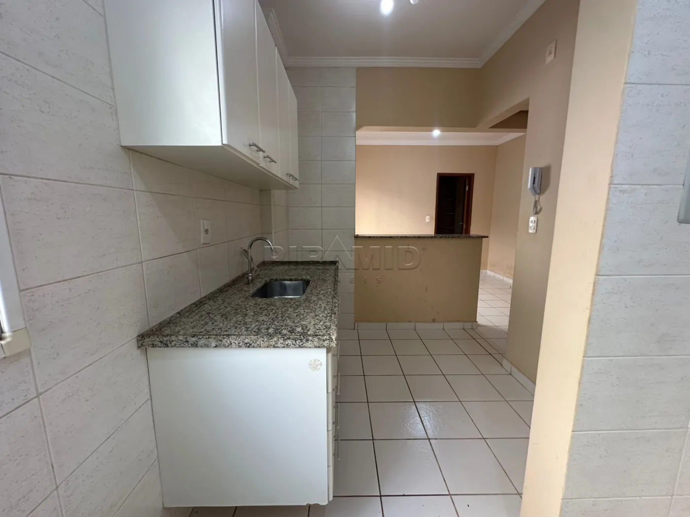 Alugar Apartamento / Padr&atilde;o em Ribeir&atilde;o Preto R$ 1.300,00 - Foto 8