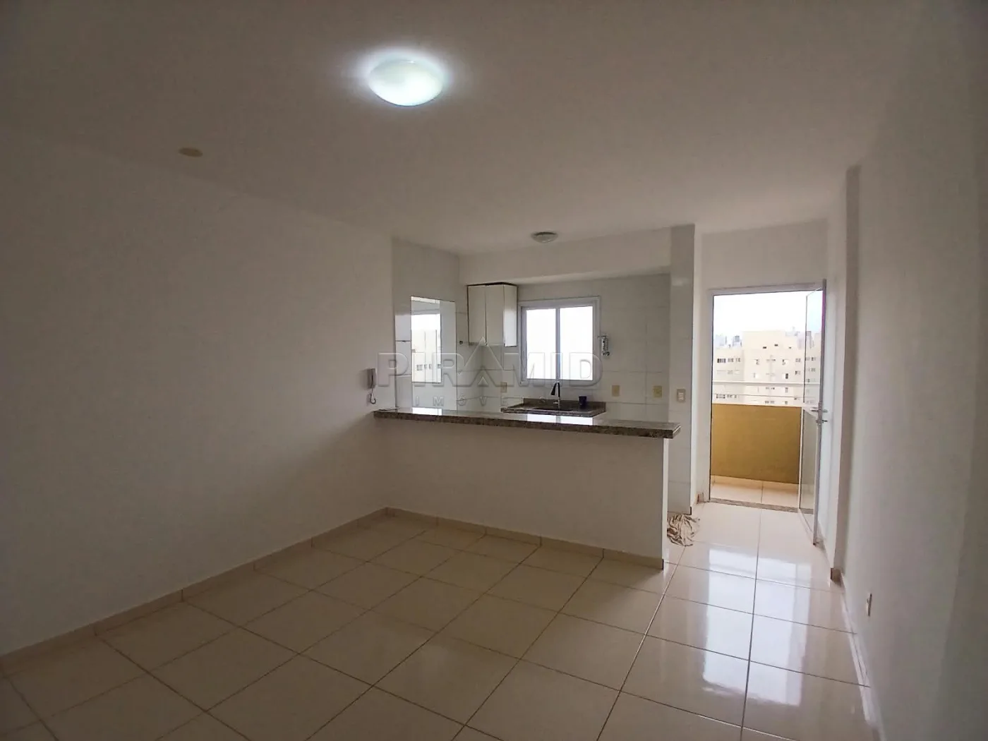 Alugar Apartamento / Padr&atilde;o em Ribeir&atilde;o Preto R$ 1.350,00 - Foto 1