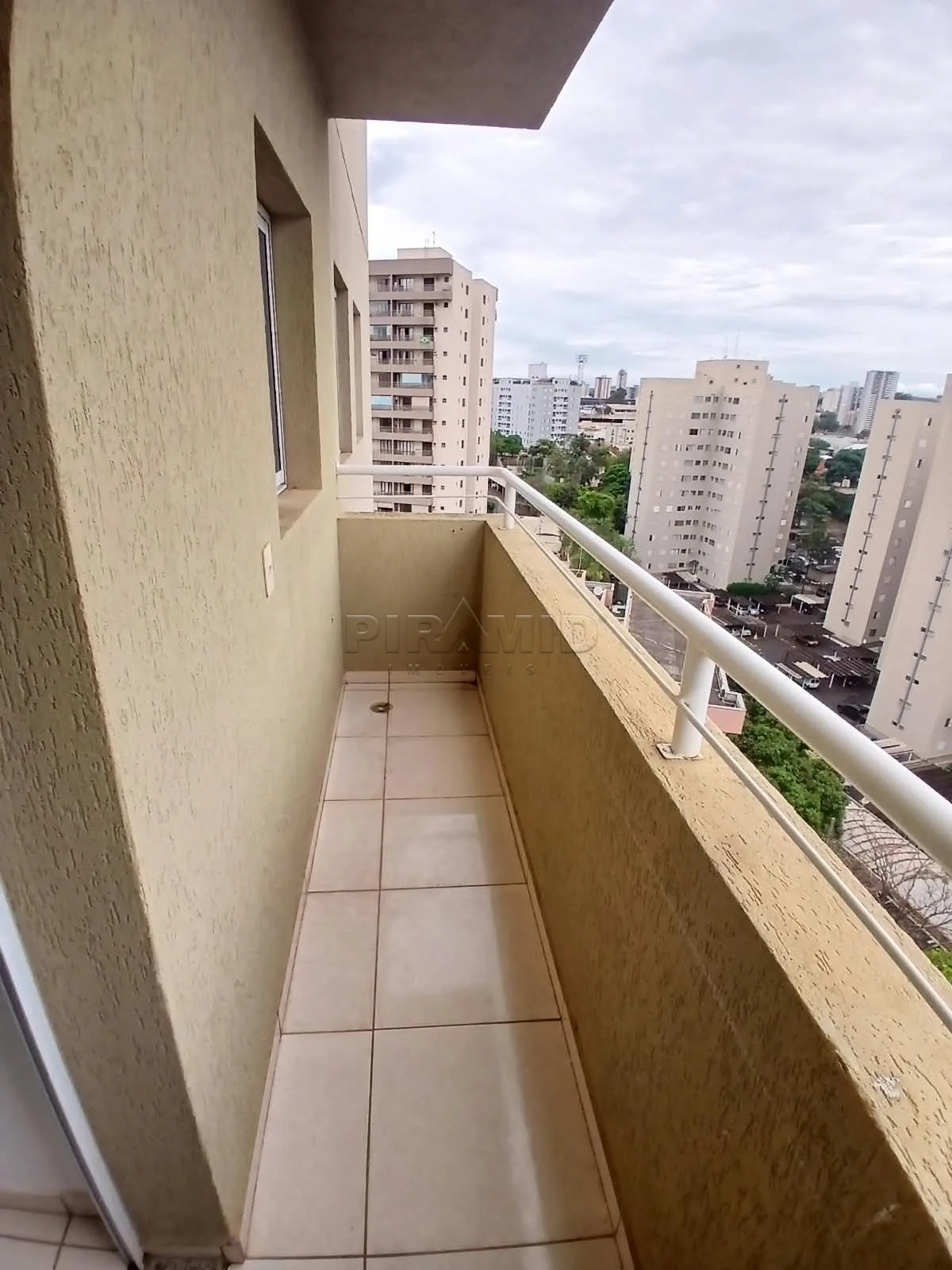 Alugar Apartamento / Padr&atilde;o em Ribeir&atilde;o Preto R$ 1.350,00 - Foto 9