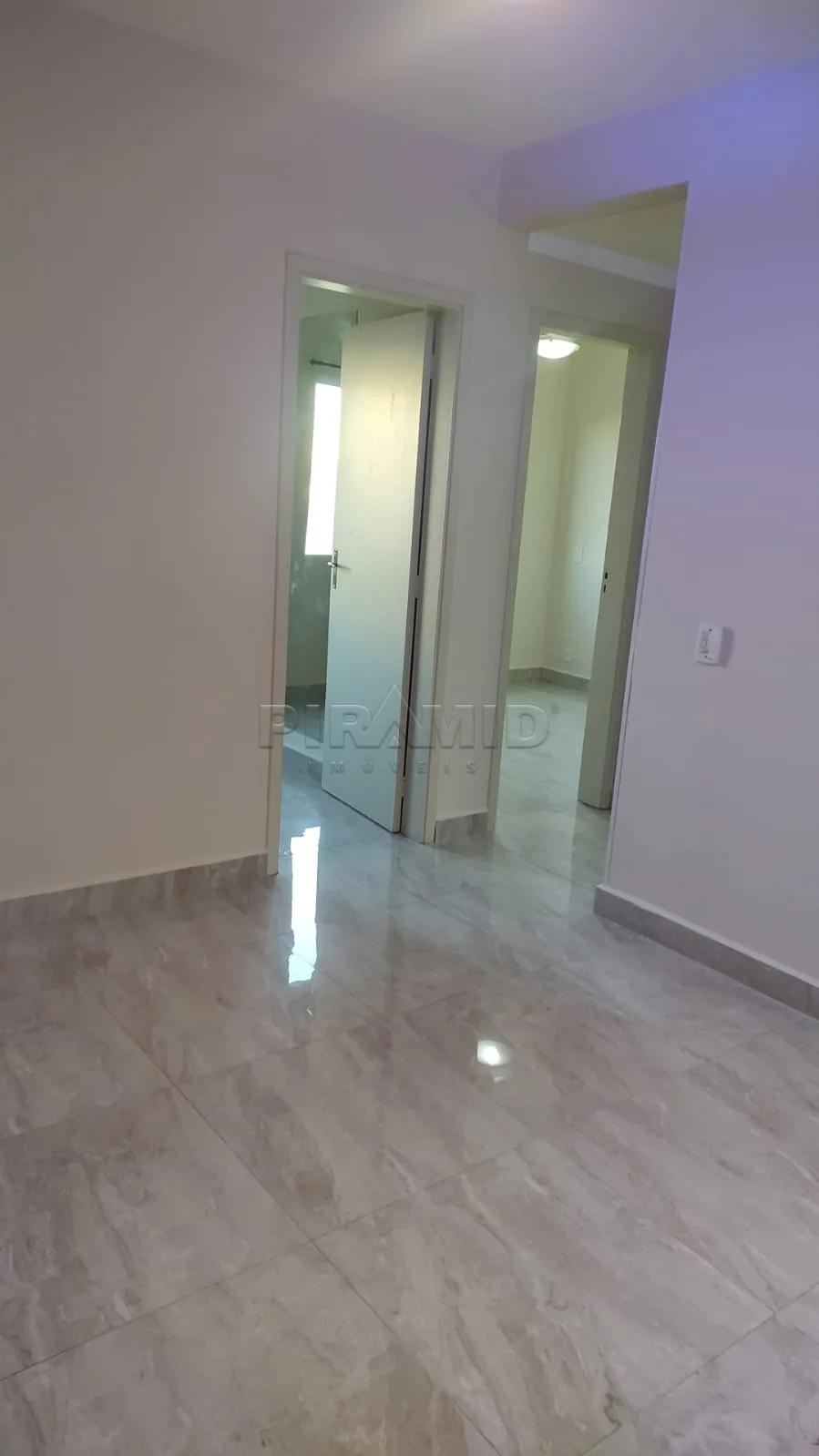 Alugar Apartamento / Padr&atilde;o em Ribeir&atilde;o Preto R$ 1.200,00 - Foto 1
