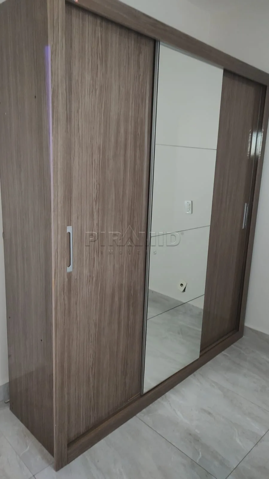 Alugar Apartamento / Padr&atilde;o em Ribeir&atilde;o Preto R$ 1.200,00 - Foto 3