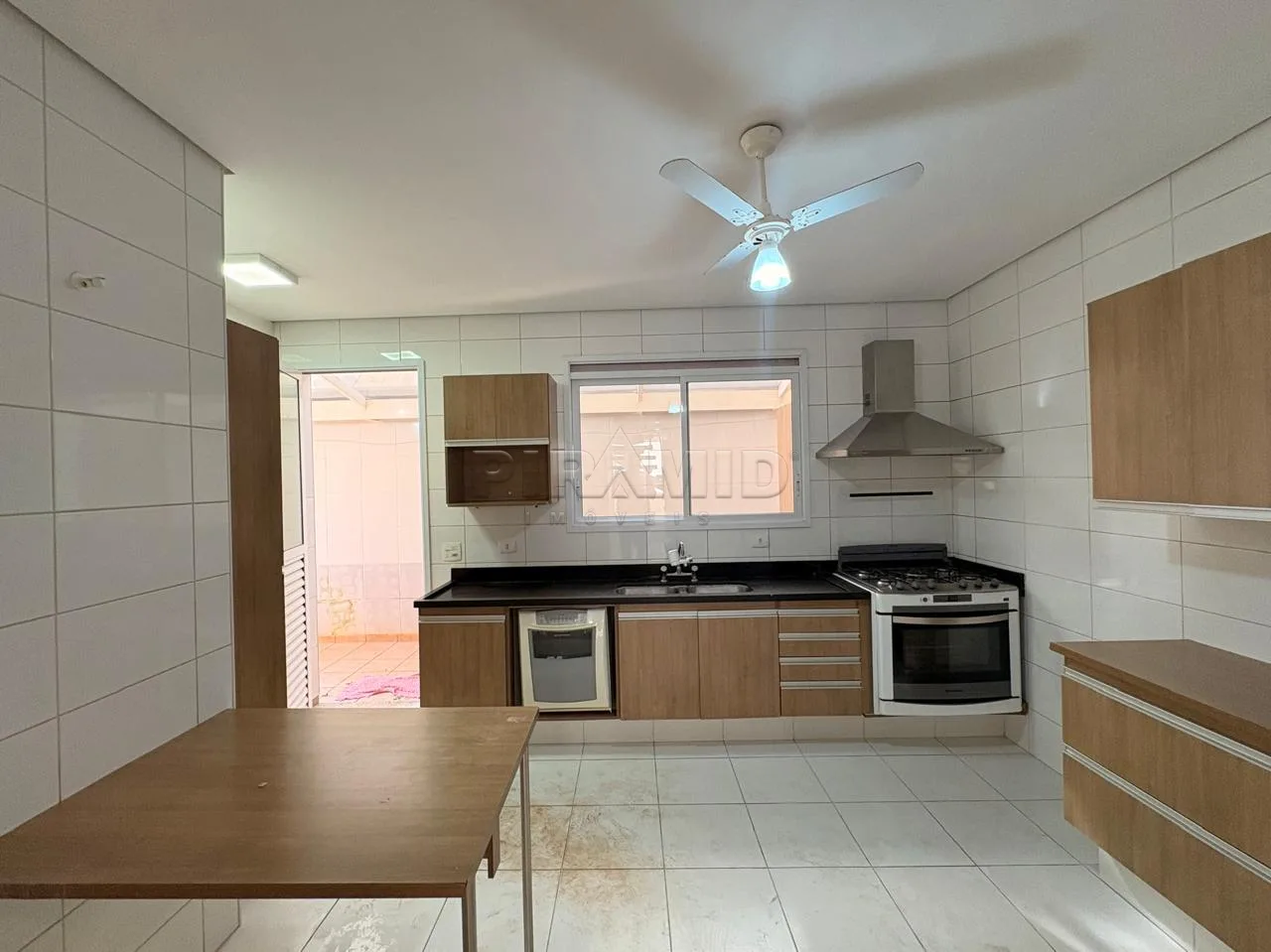 Alugar Casa / Condom&iacute;nio em Ribeir&atilde;o Preto R$ 6.000,00 - Foto 11