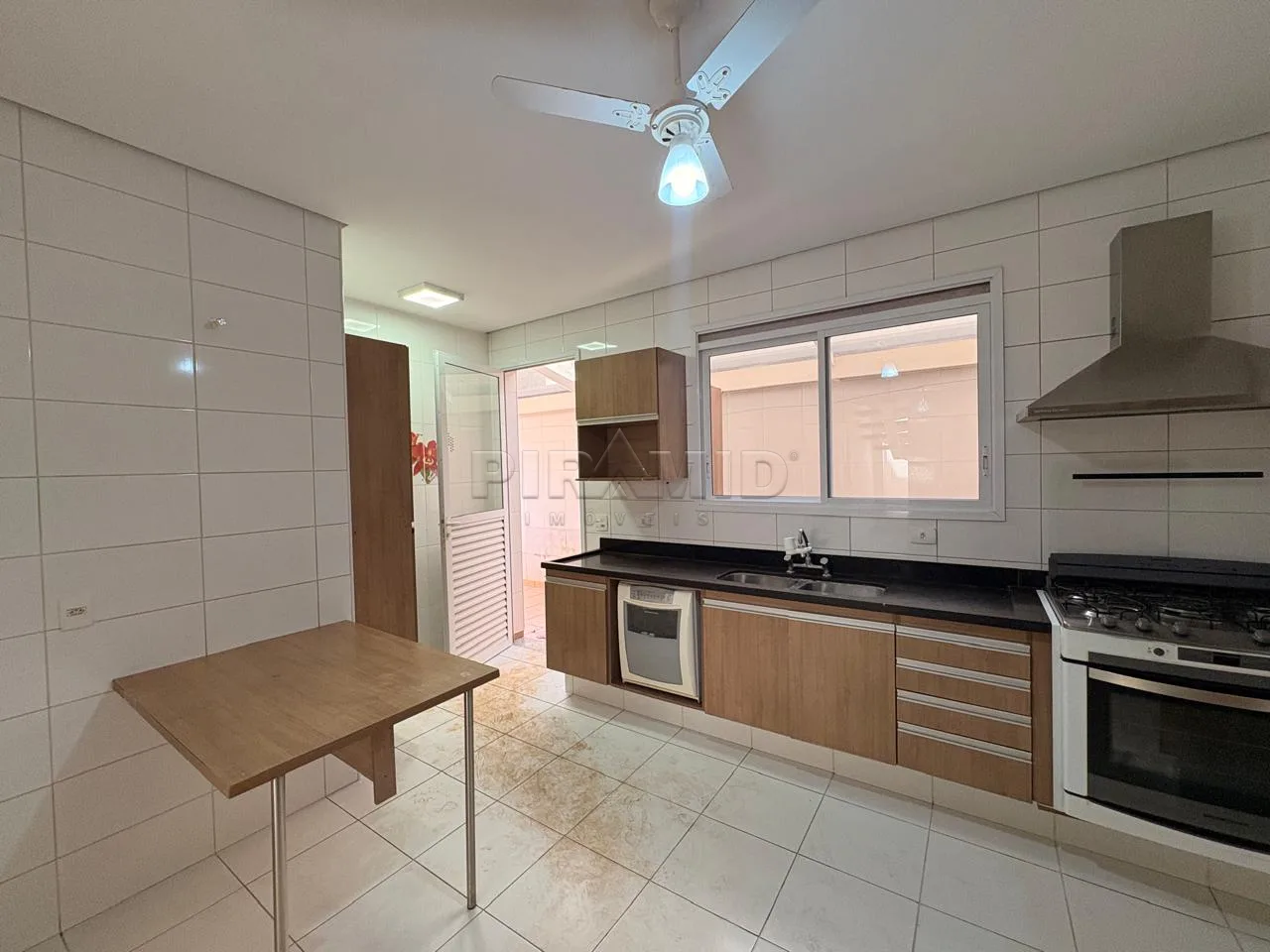 Alugar Casa / Condom&iacute;nio em Ribeir&atilde;o Preto R$ 6.000,00 - Foto 13