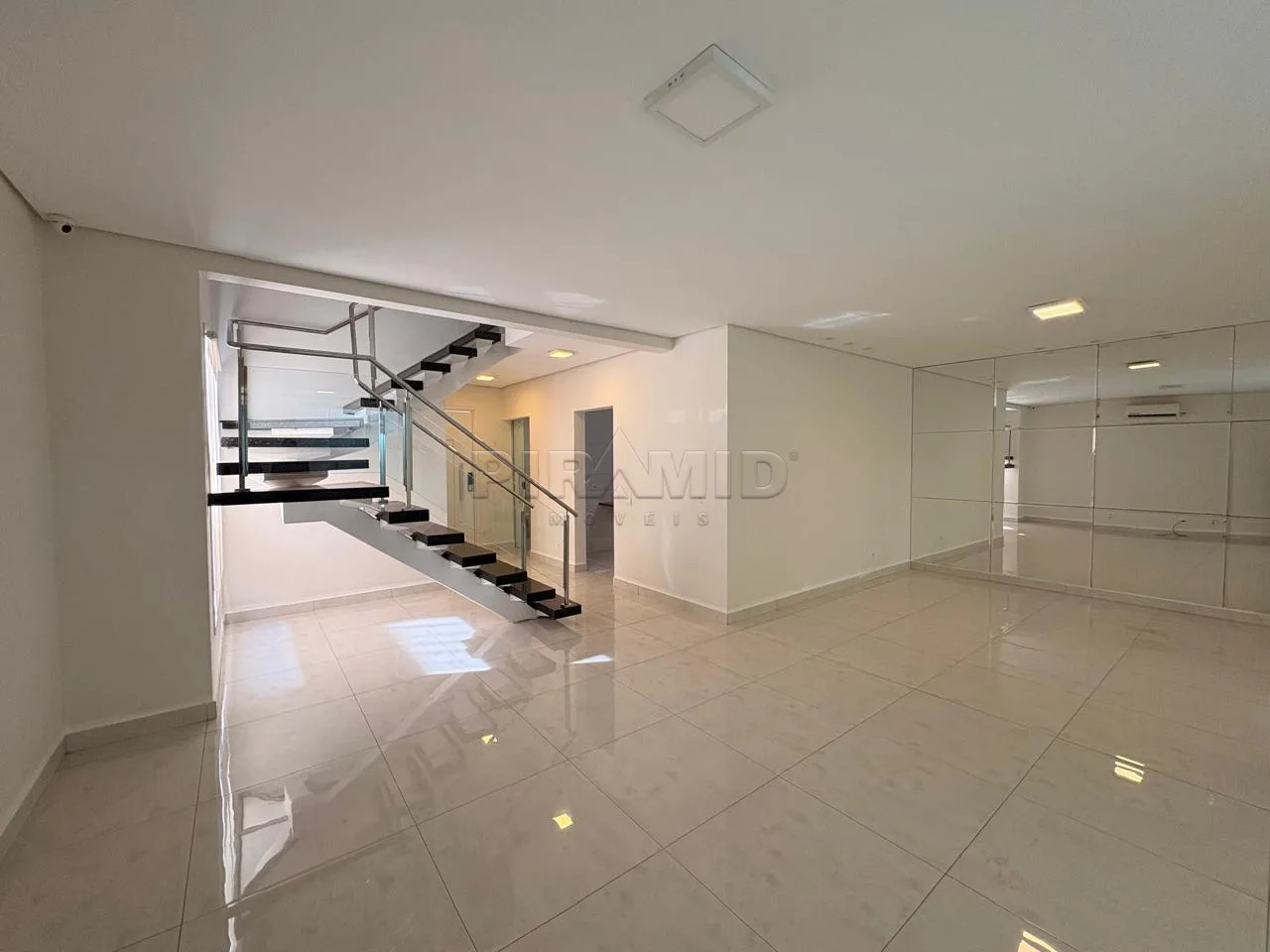 Alugar Casa / Condom&iacute;nio em Ribeir&atilde;o Preto R$ 6.000,00 - Foto 1