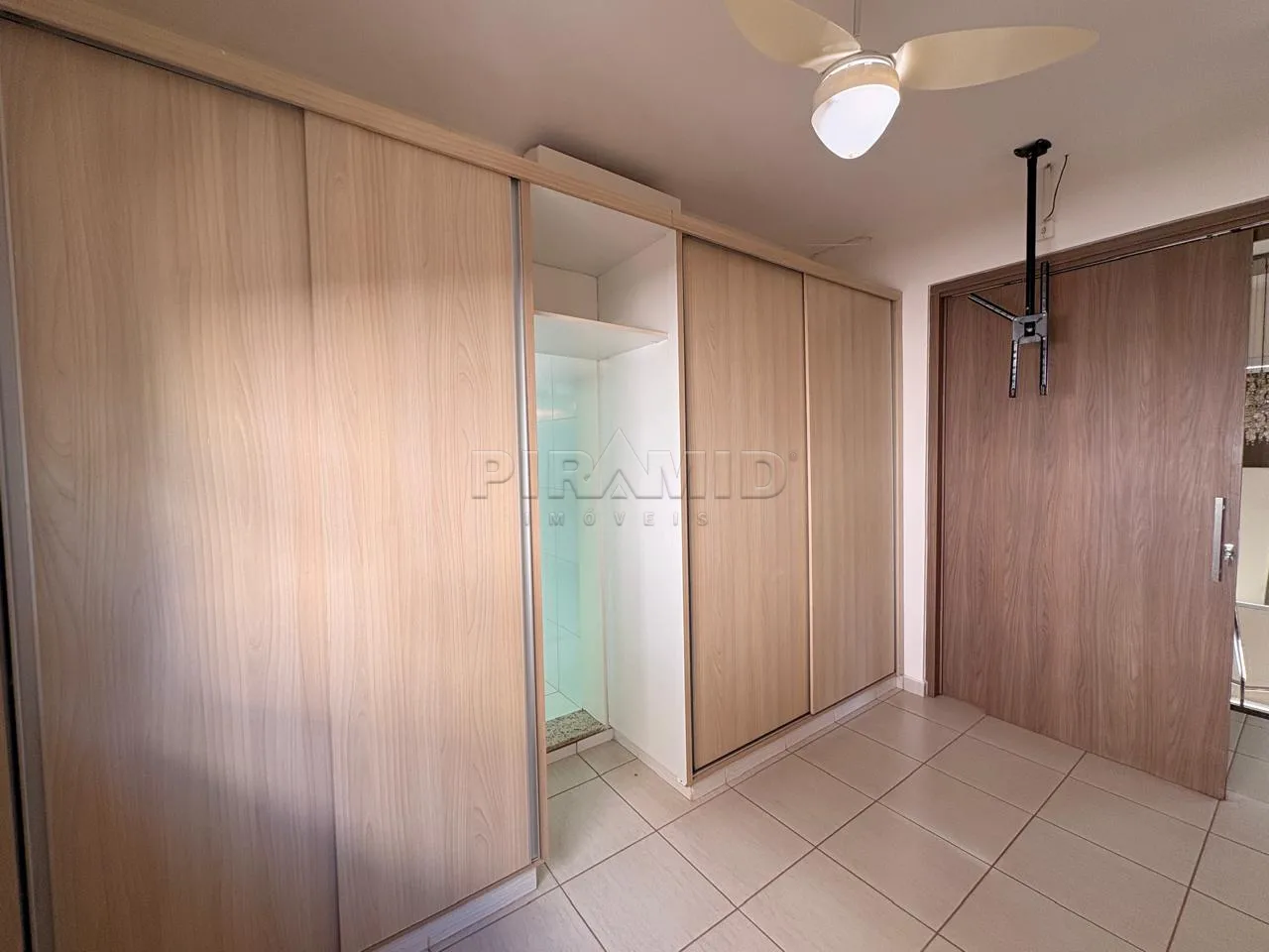 Alugar Casa / Condom&iacute;nio em Ribeir&atilde;o Preto R$ 6.000,00 - Foto 37