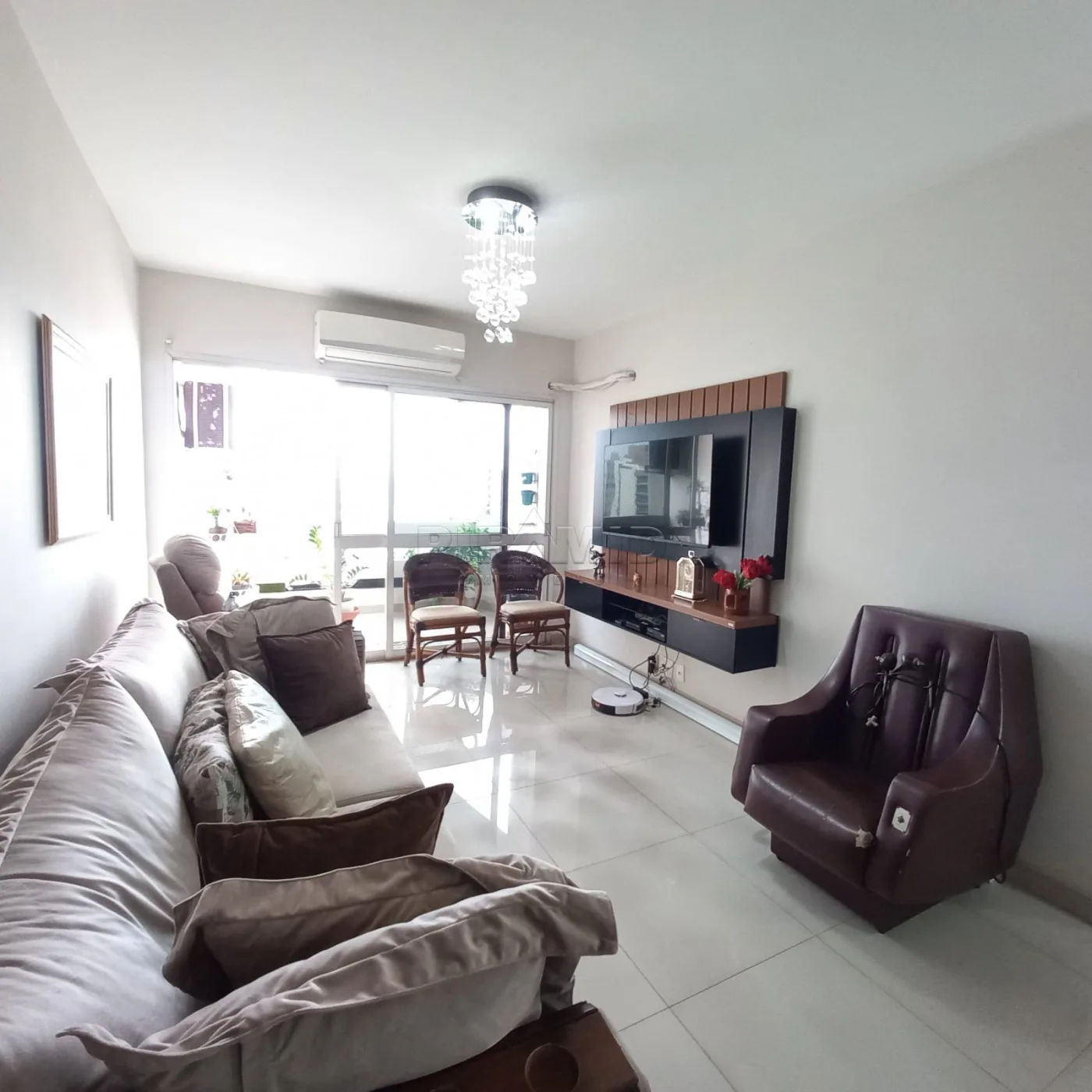 Alugar Apartamento / Padr&atilde;o em Ribeir&atilde;o Preto R$ 780,00 - Foto 2