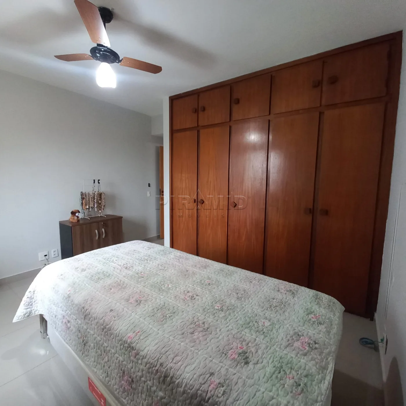 Alugar Apartamento / Padr&atilde;o em Ribeir&atilde;o Preto R$ 780,00 - Foto 13